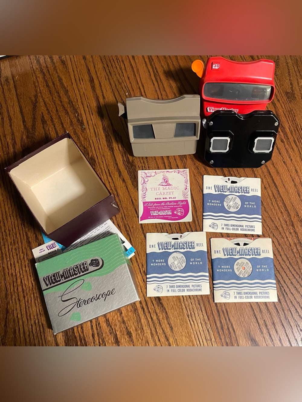 Set of 3 vintage View-Masters with original box and reels.